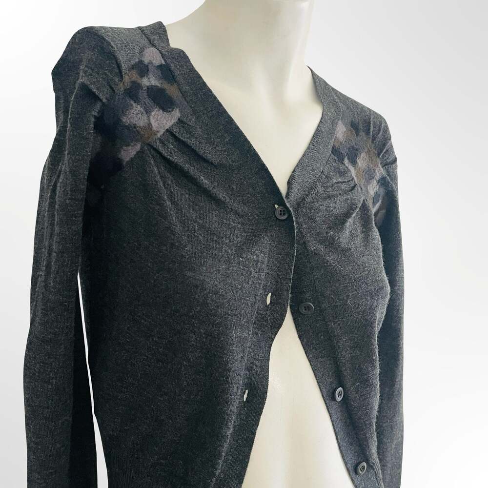 Gray Flower Applique Cardigan Sweater Womens Size S Y2K - Picture 3 of 10